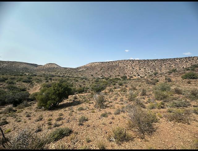 10,000M² VACANT LAND FOR SALE IN LADISMITH RURAL